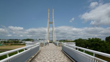 石川河川公園のつり橋