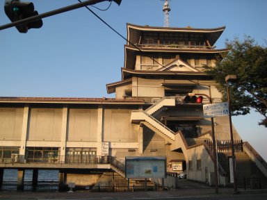 琵琶湖文化会館