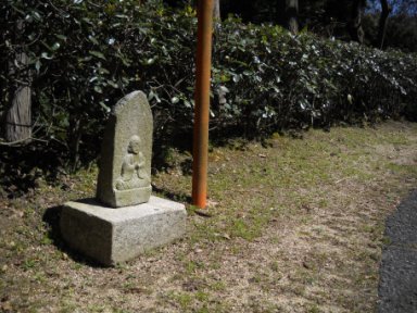 仙遊寺参道の石仏