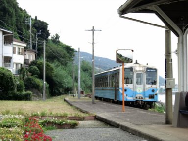 松山行き列車