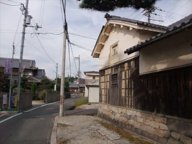 和田町あたりの街道風景