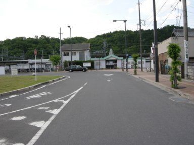 青山町駅
