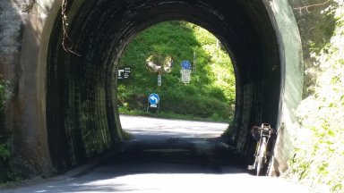 参陵トンネル