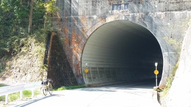 摩尼隧道