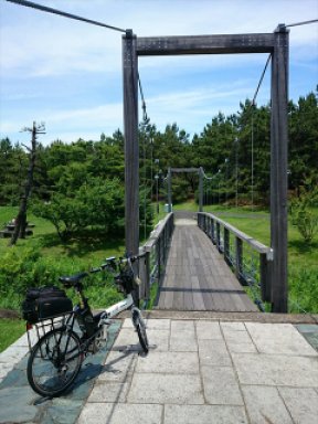 葛西臨海公園内の吊り橋
