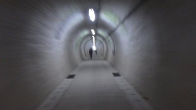 歩行者　自転車用トンネル