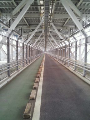 因島大橋中間