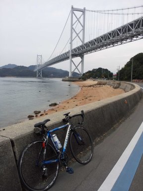 向島、県道377号線からの因島大橋の眺め