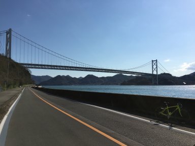 向島から見た因島大橋