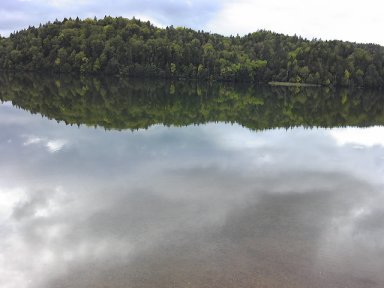 凪のチミケップ湖