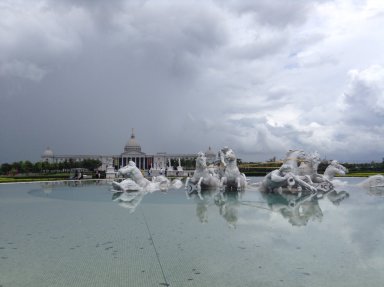 阿波羅噴泉廣場