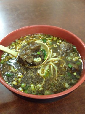 牛肉拉麺