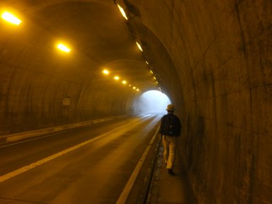 西・芦境界隧道