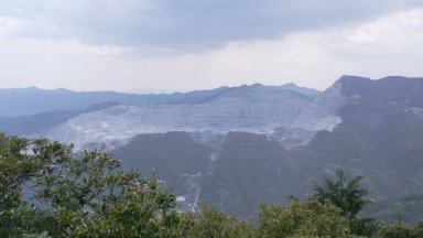日本一の石灰石鉱山