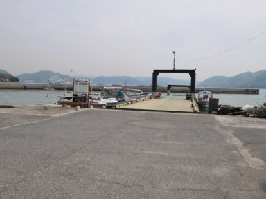 泊りの漁港