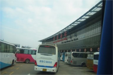 巨大な上海南バスターミナル