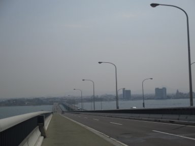 １０：５０　琵琶湖大橋から