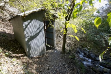 井戸谷避難小屋