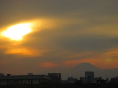 16：27京和橋　あっ！富士山！もっと拡大